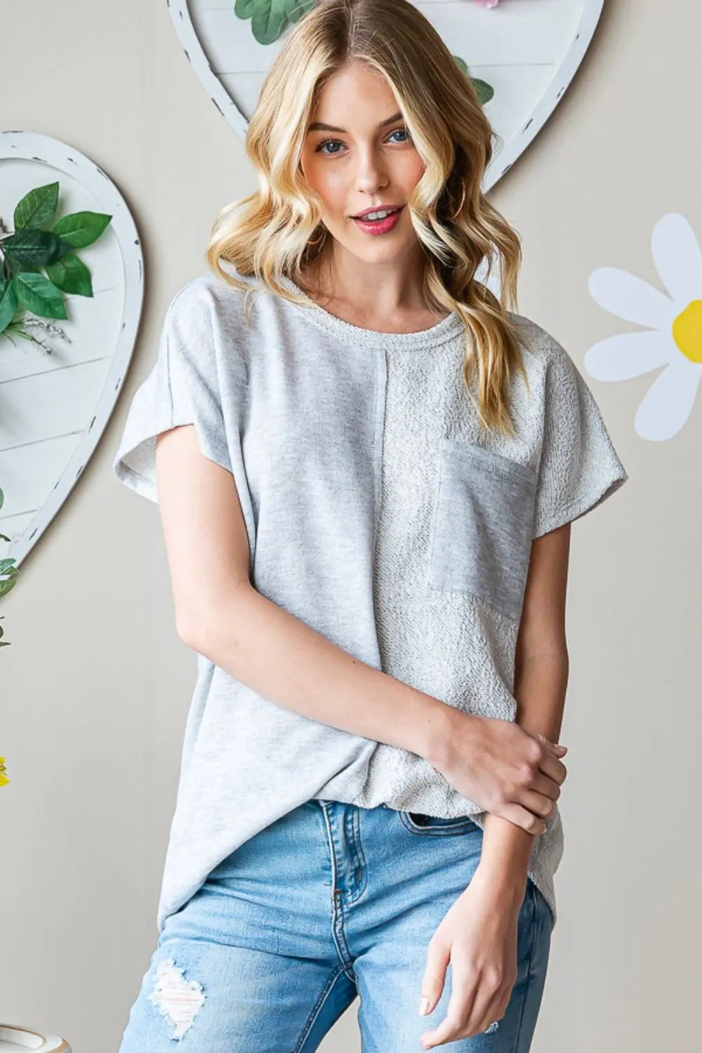 Heimish full size short sleeve round neck T-shirt with pocket, in a classic fit, displayed on a neutral background.
