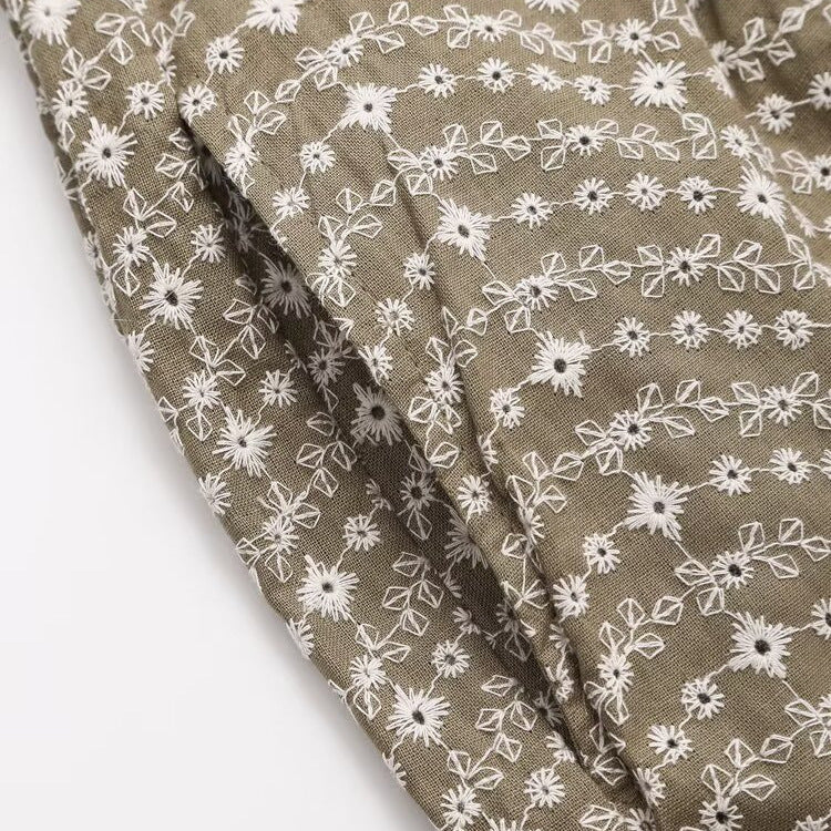 Casual design with hollowed out embroidery casual shorts