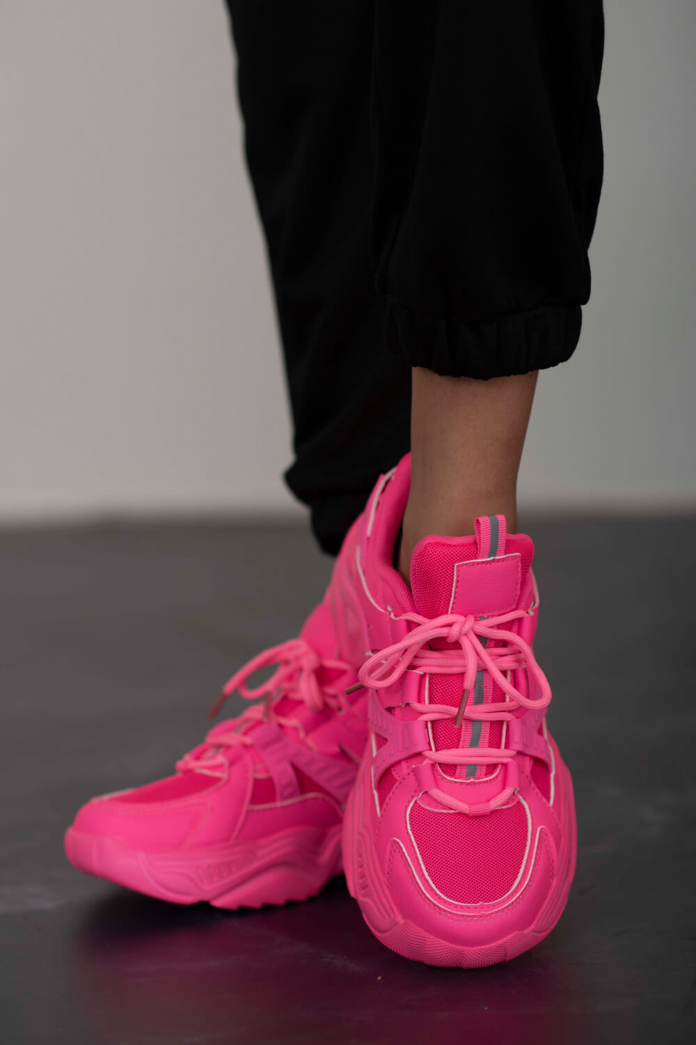Trendsi Berness Running Late chunky sole athletic sneakers in hot pink, stylish sports shoes with cushioned design