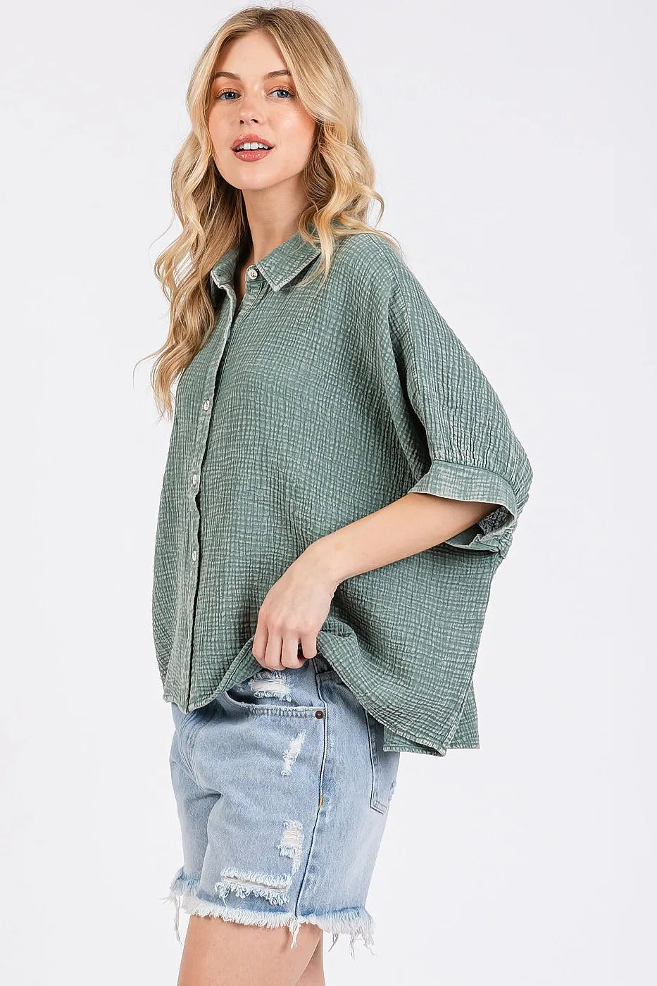 Mineroshop mineral wash gauze dolman sleeve button-down shirt, lightweight and breathable, shown on a model.