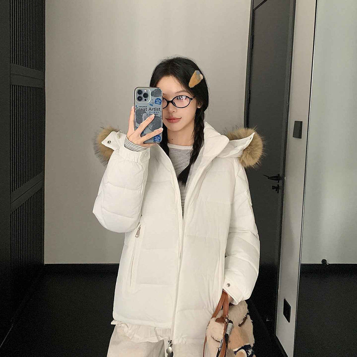 Women's winter cotton-padded hooded jacket with faux fur collar