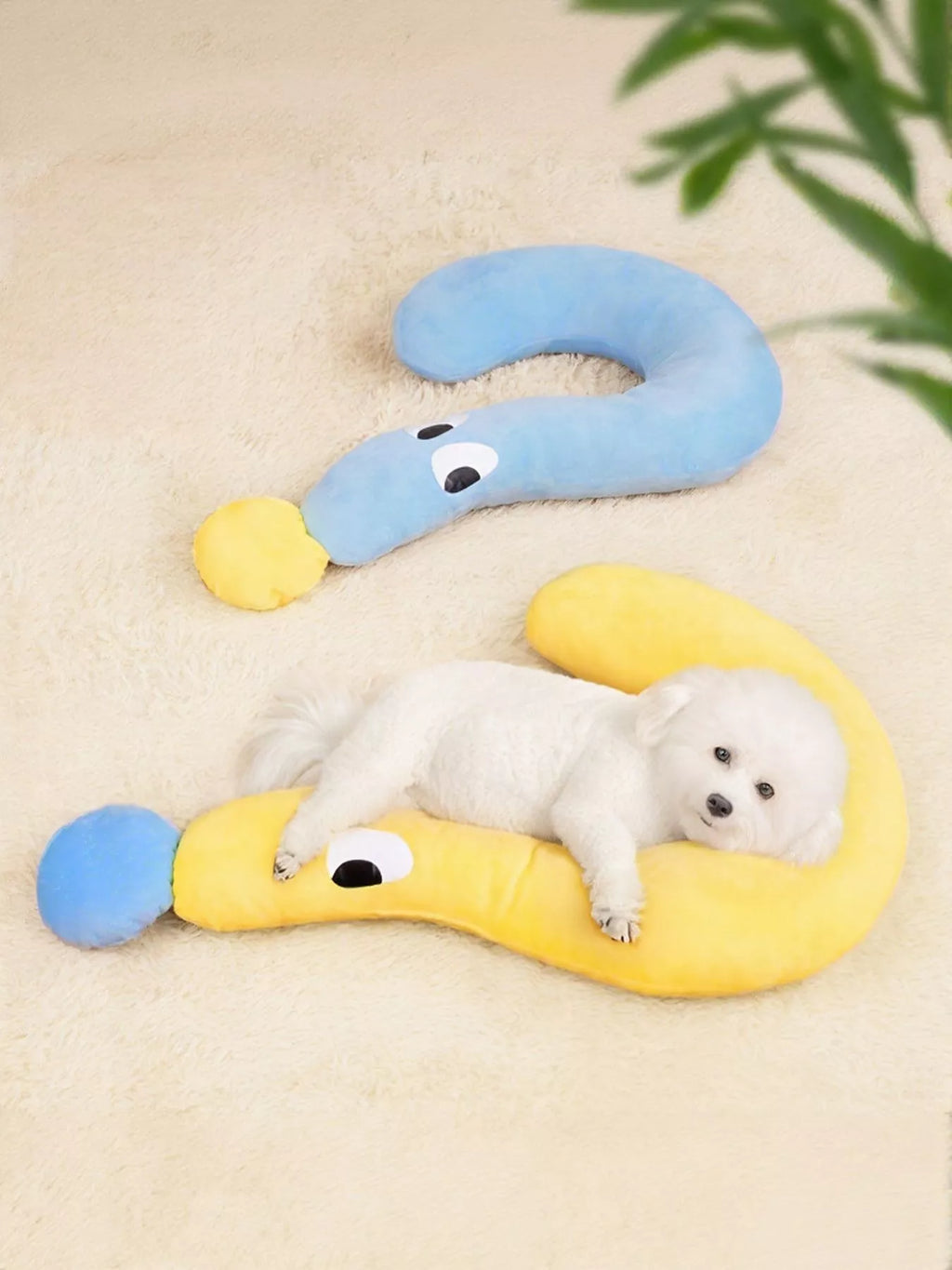 Question mark-shaped plush pet bed by Trendsi, soft and cozy for cats and small dogs, with a whimsical question mark design.