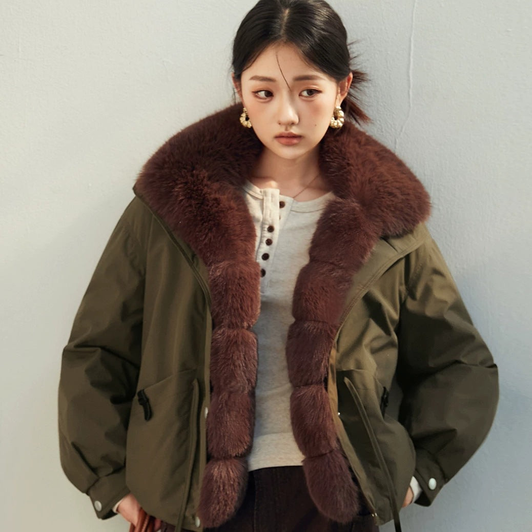 Women's cropped parka with detachable fur collar