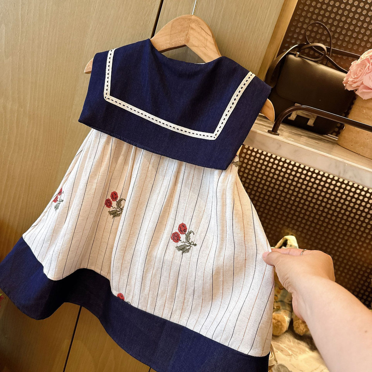 Sleeveless Princess Dress for Girls, Summer Fashion  Navy Collar Backless Dress