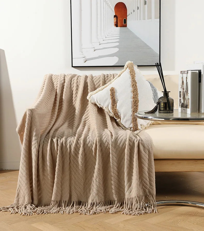 Cozy Solid-Color Knitted Throw Blanket