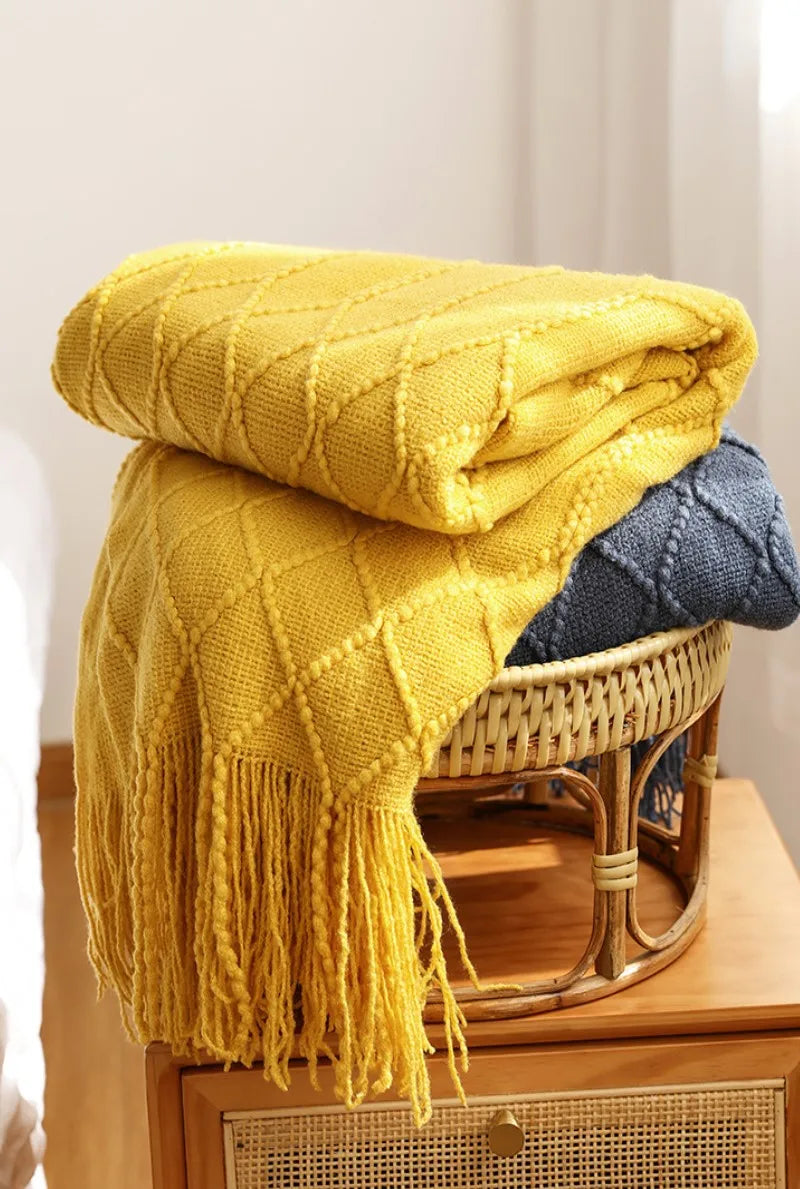 Luxury Chunky Cream Throw Blanket Soft Cozy Cable Knitted with Tassels All-Season Nordic Home Decor Blanket Gift