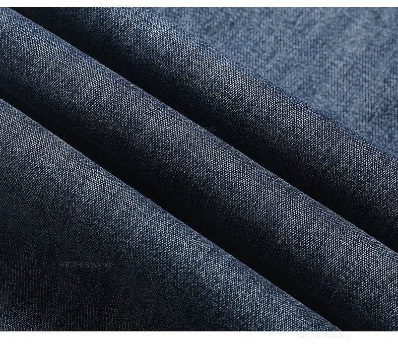 Men’s Classic Straight-Leg Jeans – Blue or Dark Gray
