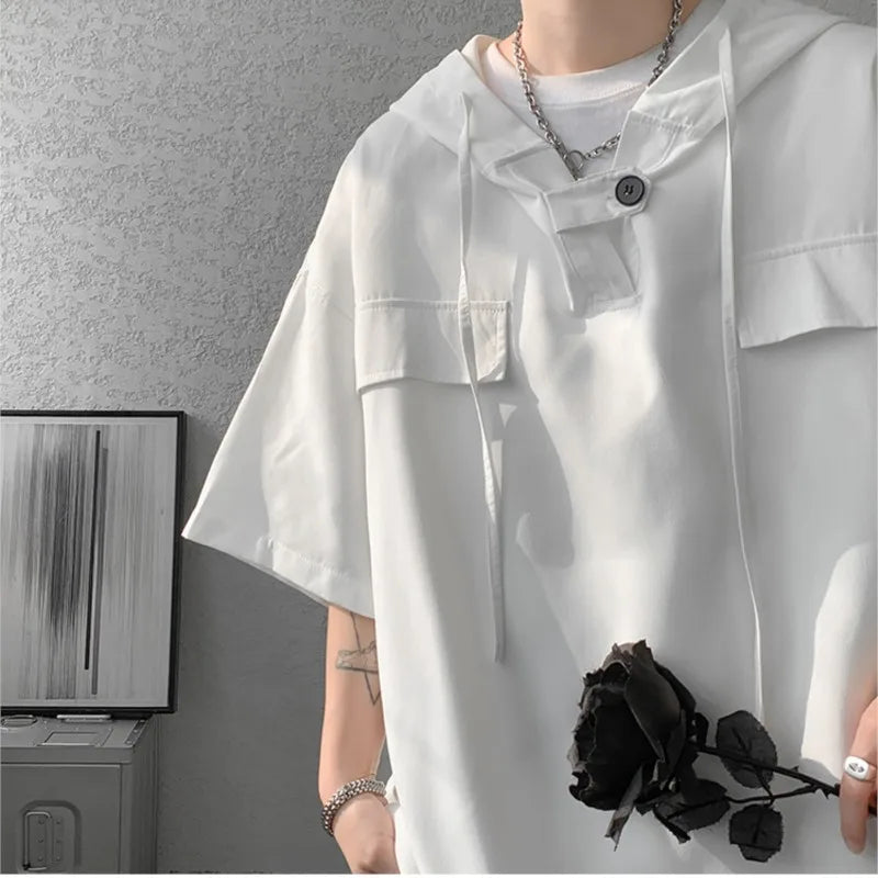Camiseta urbana de manga corta con capucha para hombre