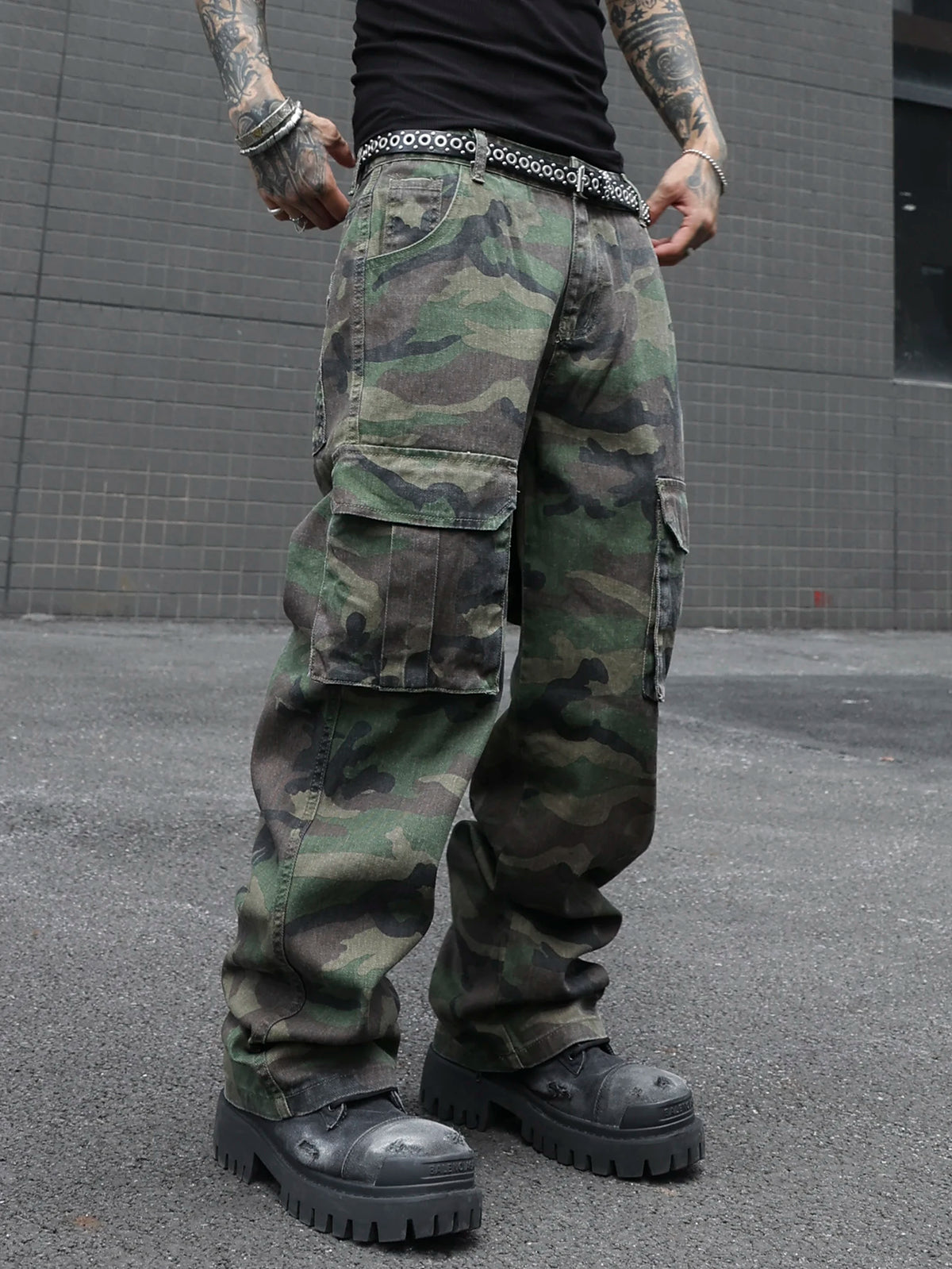 Men’s Army-Green Multi-Pocket Utility Cargo Jeans