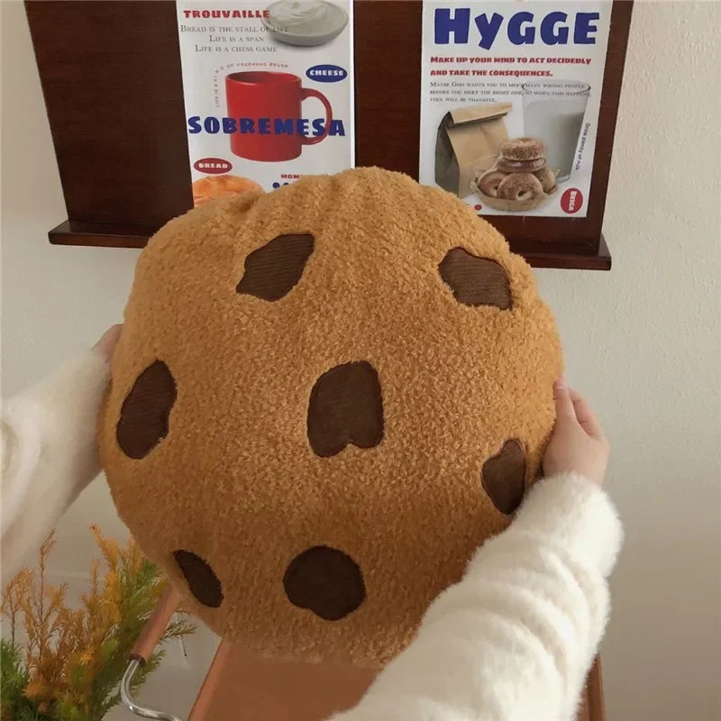 Almohada de peluche de galleta con chispas de chocolate