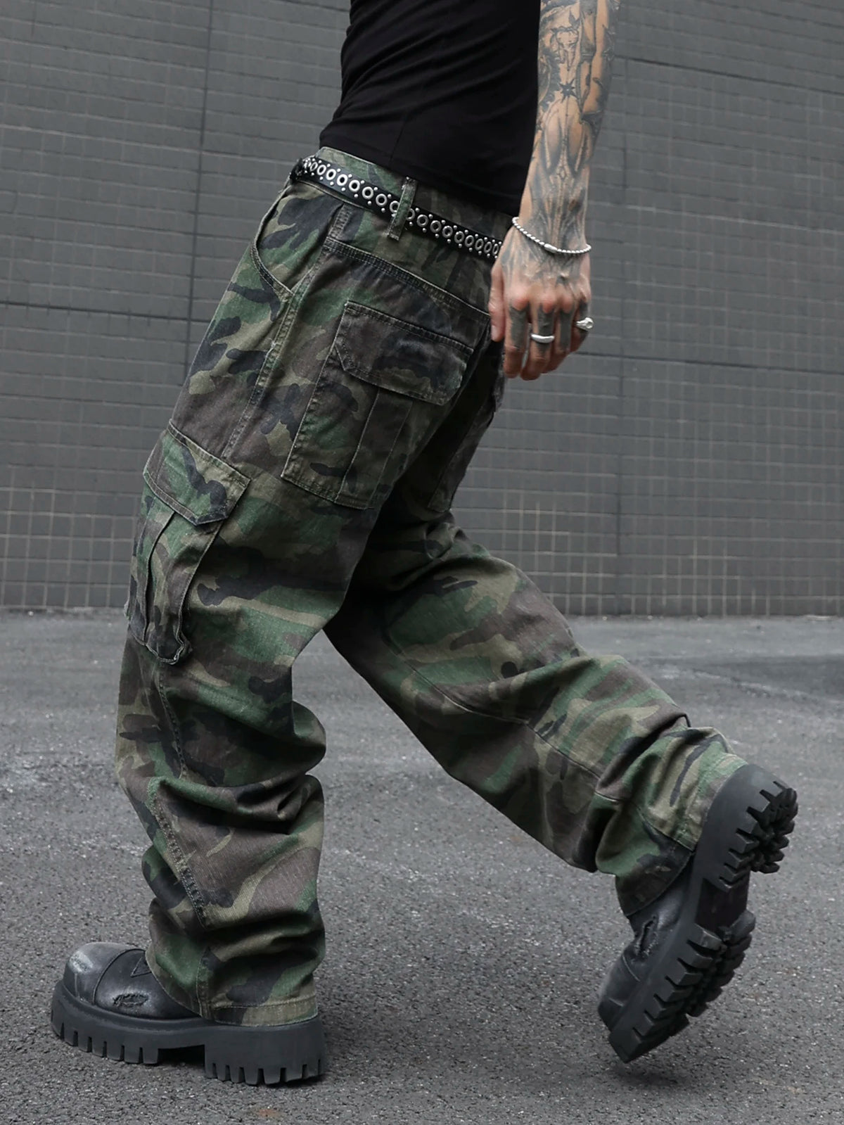 Men’s Army-Green Multi-Pocket Utility Cargo Jeans