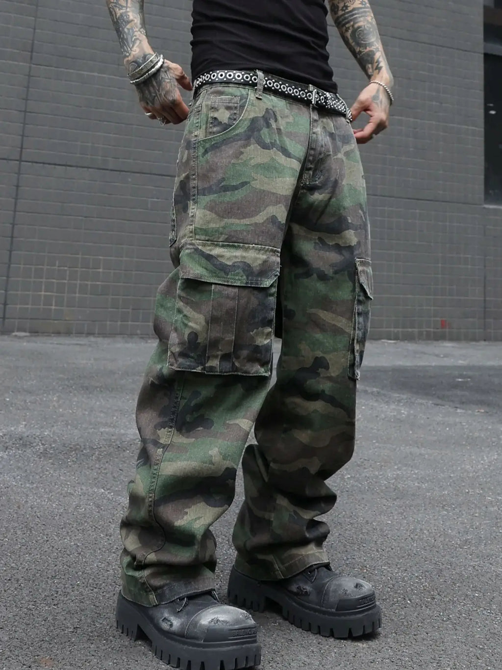 Men’s Army-Green Multi-Pocket Utility Cargo Jeans