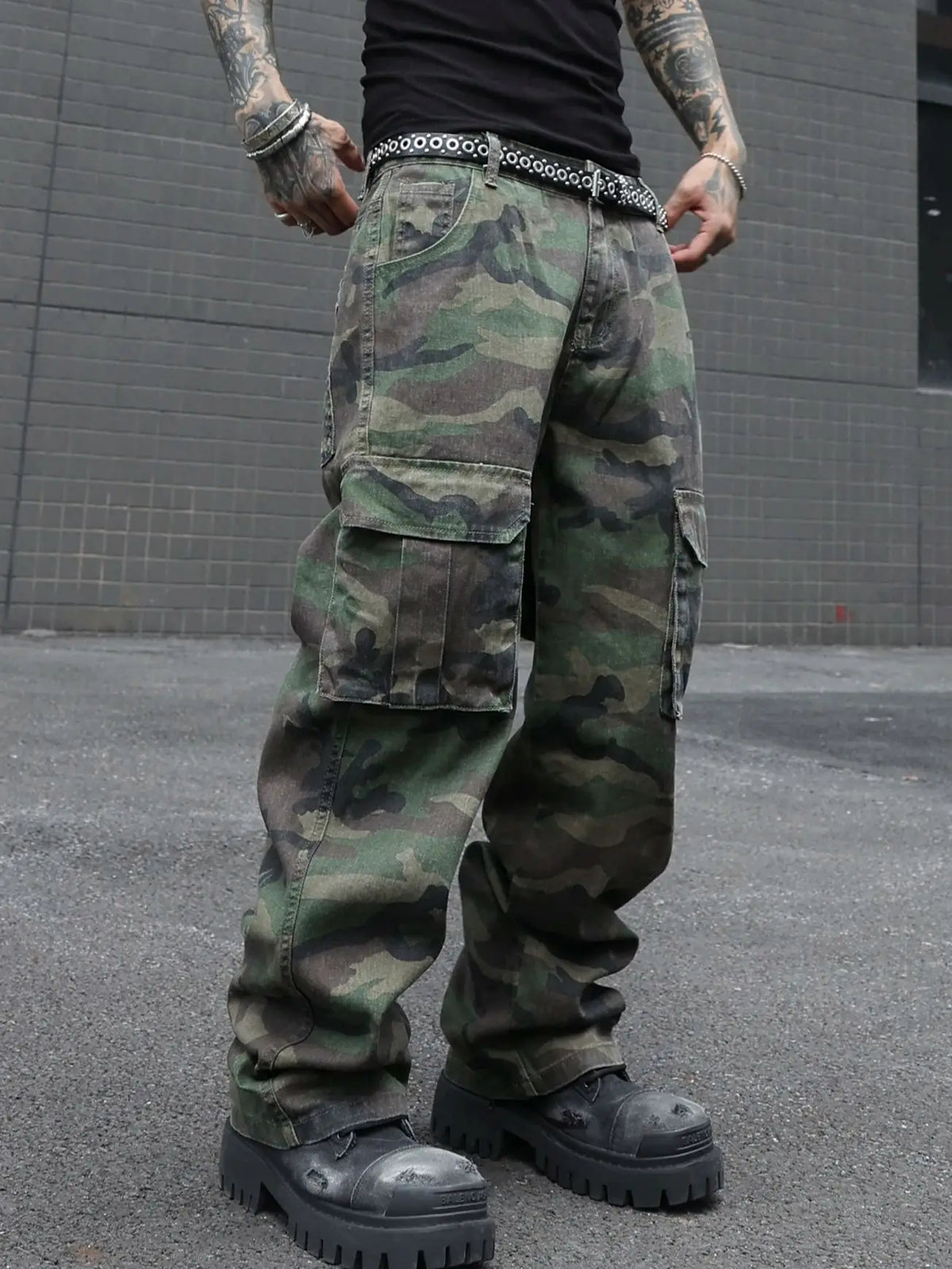 Men’s Army-Green Multi-Pocket Utility Cargo Jeans