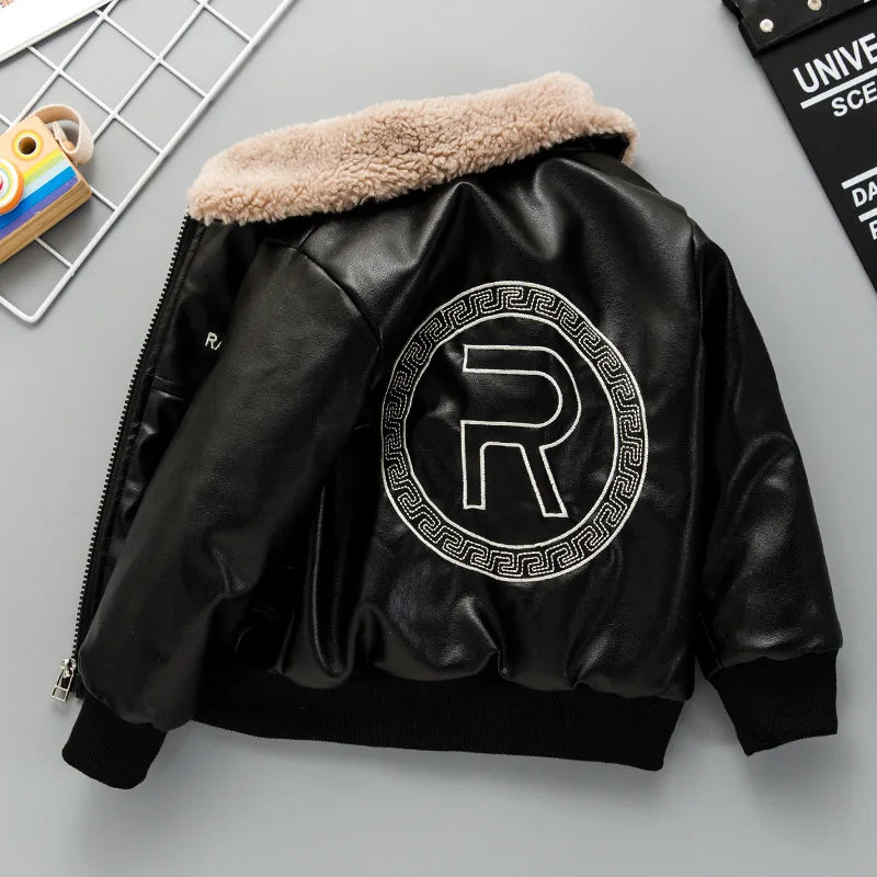 Chaqueta de invierno de poliuretano forrada en polar para niño