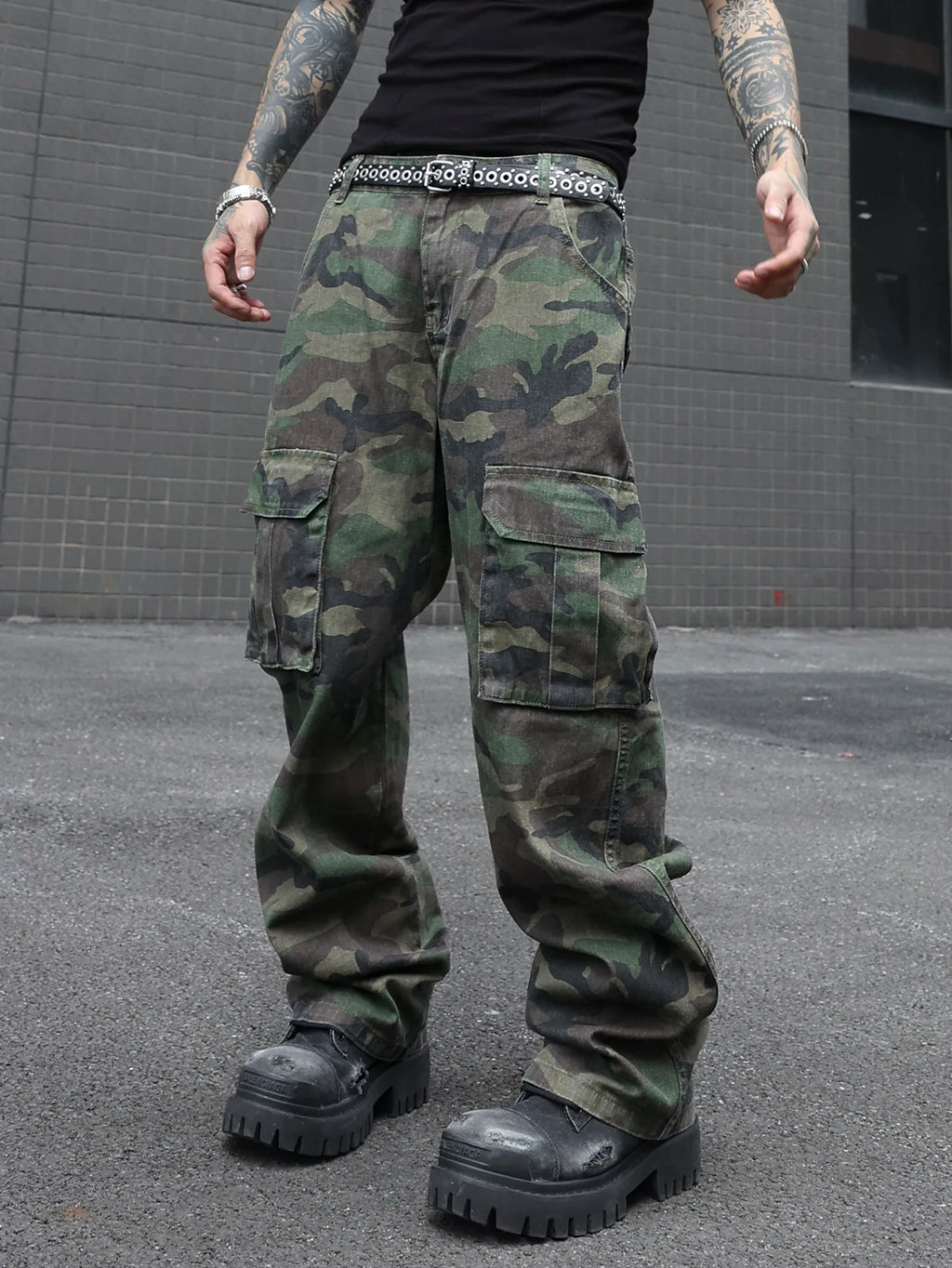 Men’s Army-Green Multi-Pocket Utility Cargo Jeans