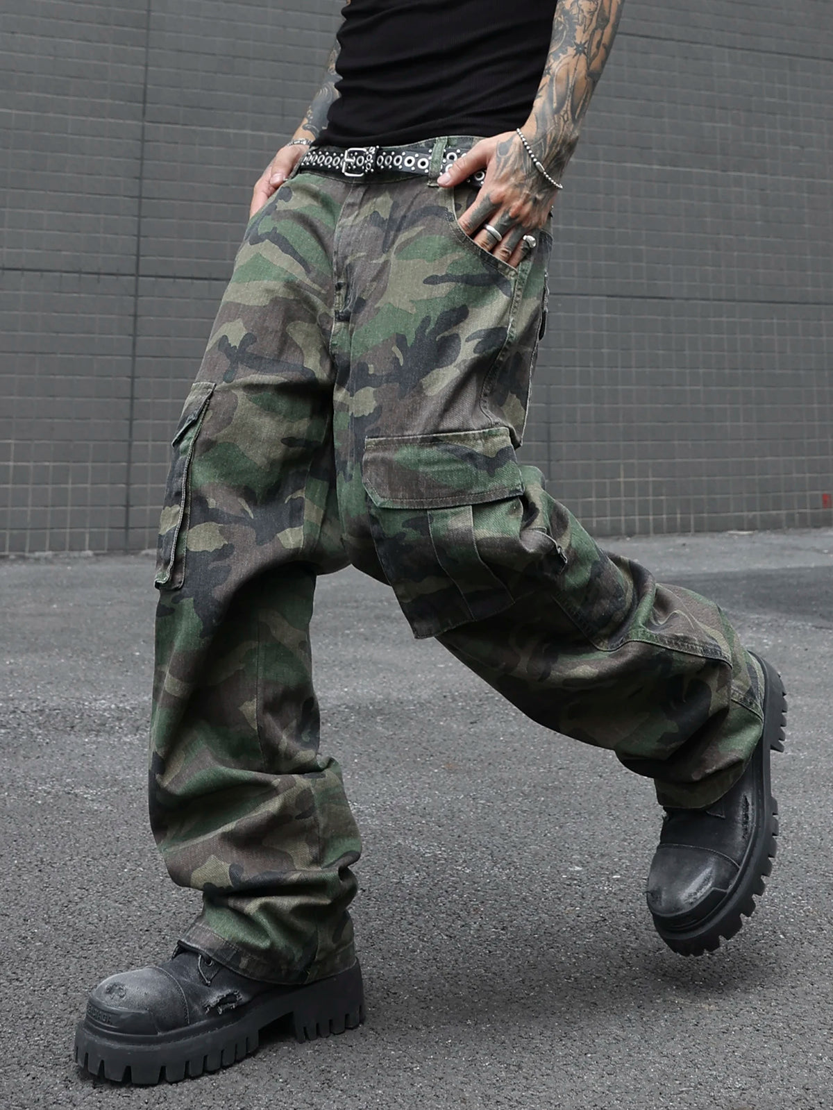 Men’s Army-Green Multi-Pocket Utility Cargo Jeans