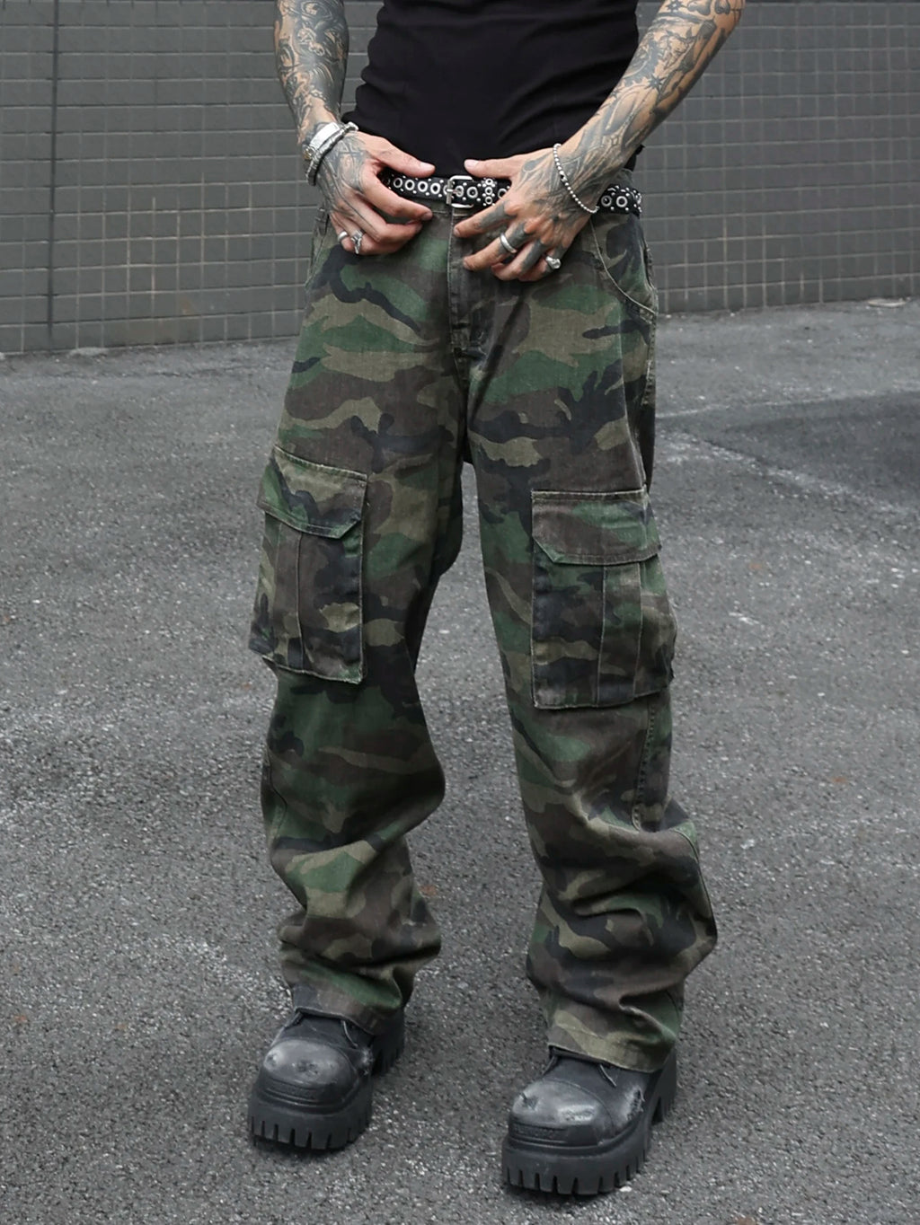 Men’s Army-Green Multi-Pocket Utility Cargo Jeans