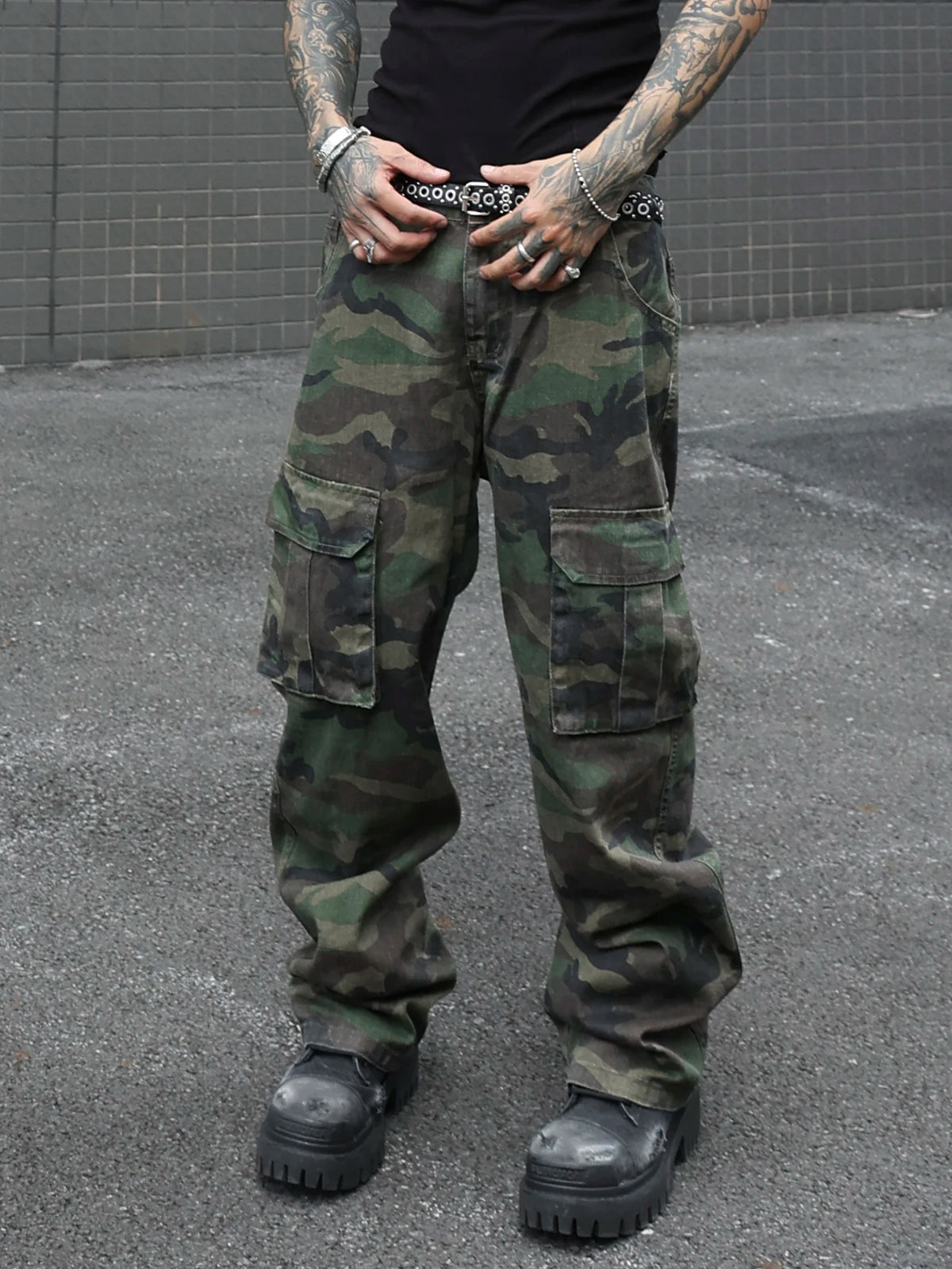 Men’s Army-Green Multi-Pocket Utility Cargo Jeans