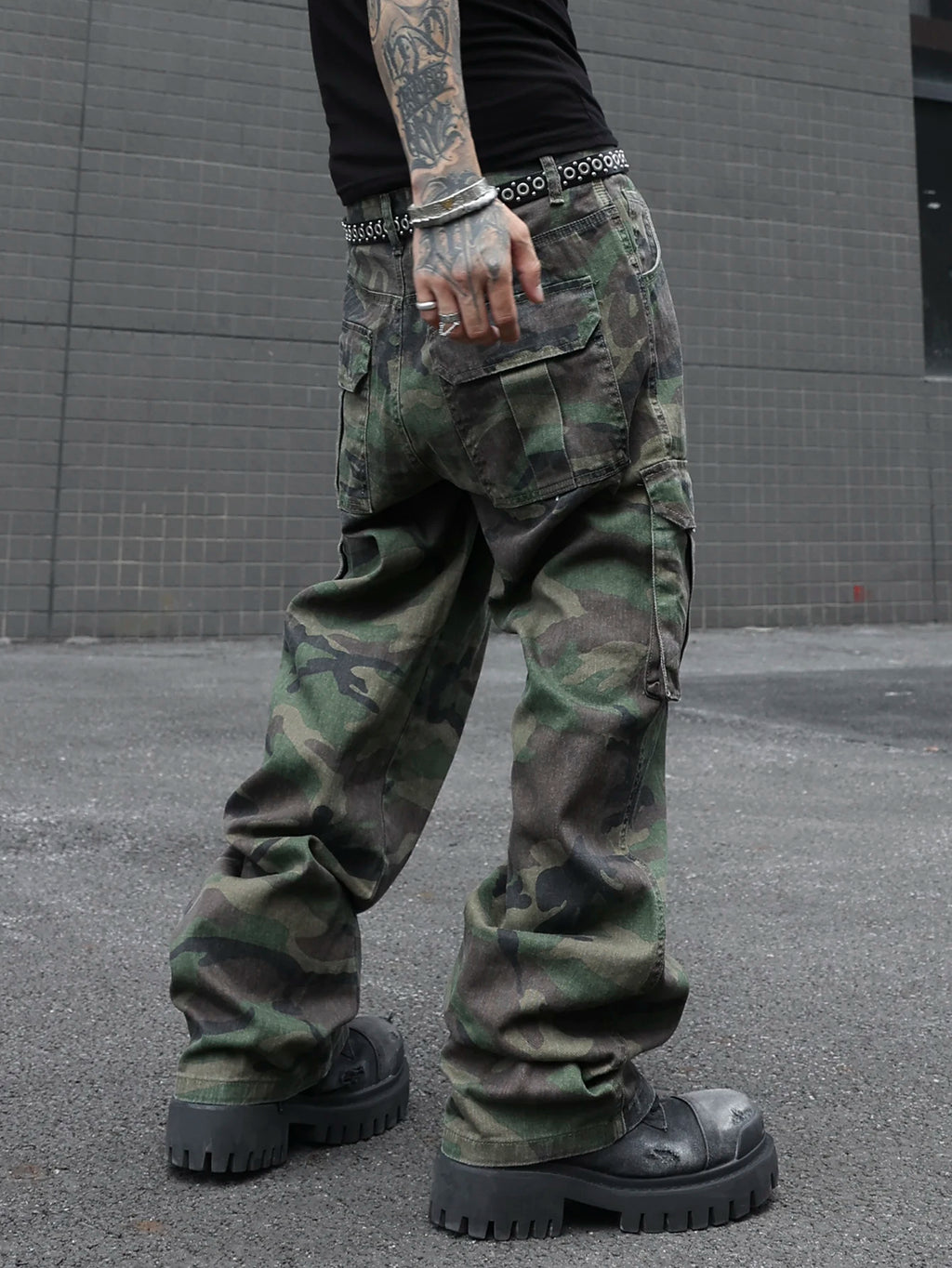 Men’s Army-Green Multi-Pocket Utility Cargo Jeans