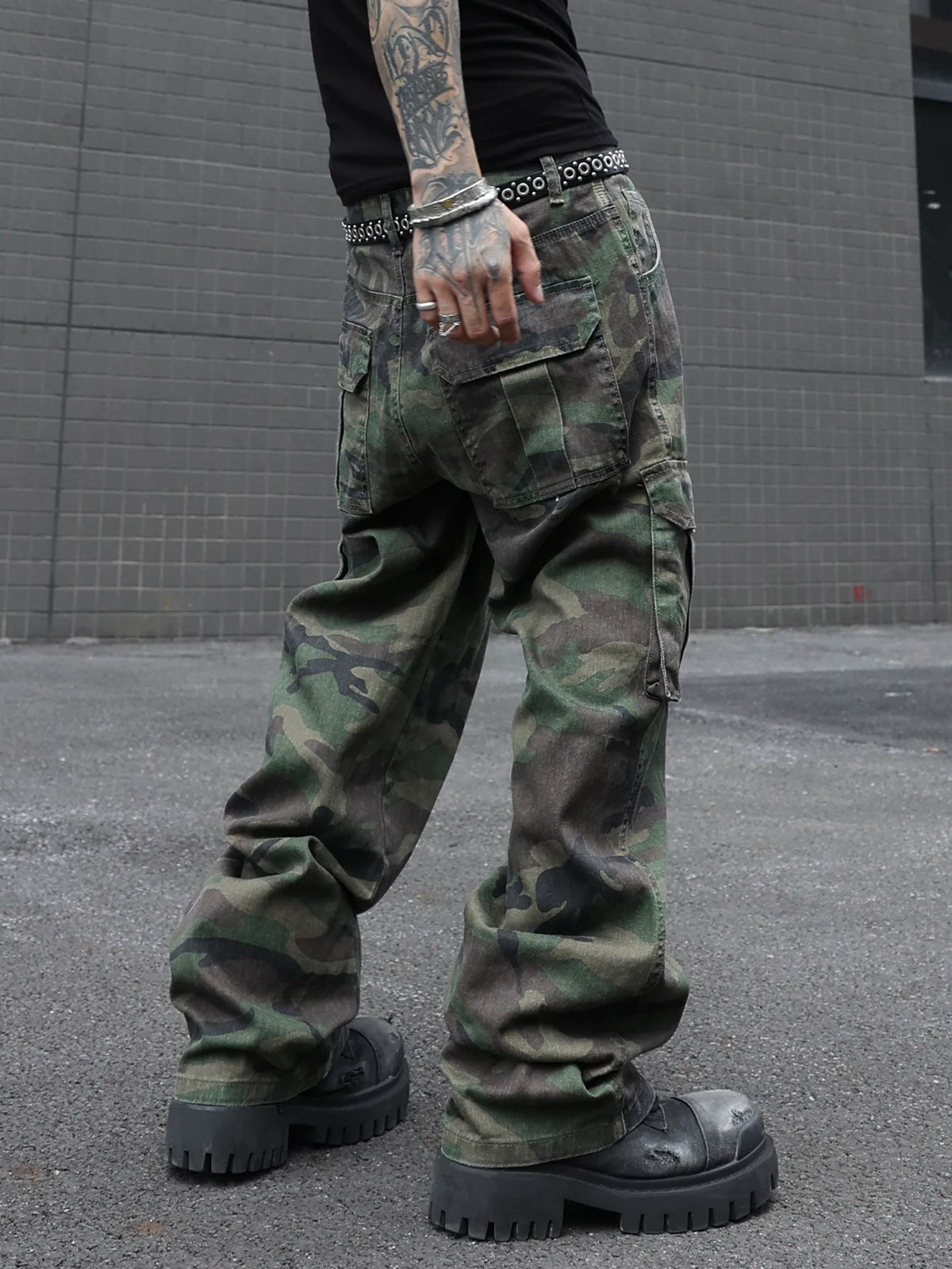 Men’s Army-Green Multi-Pocket Utility Cargo Jeans
