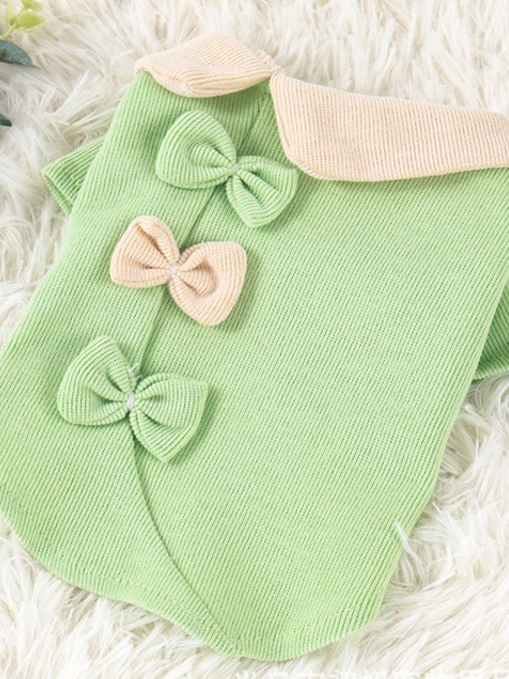 Trendsi Bow Decor Pet Top featuring a cute bow detail, made for pets, in a soft fabric with a stylish and comfortable fit.