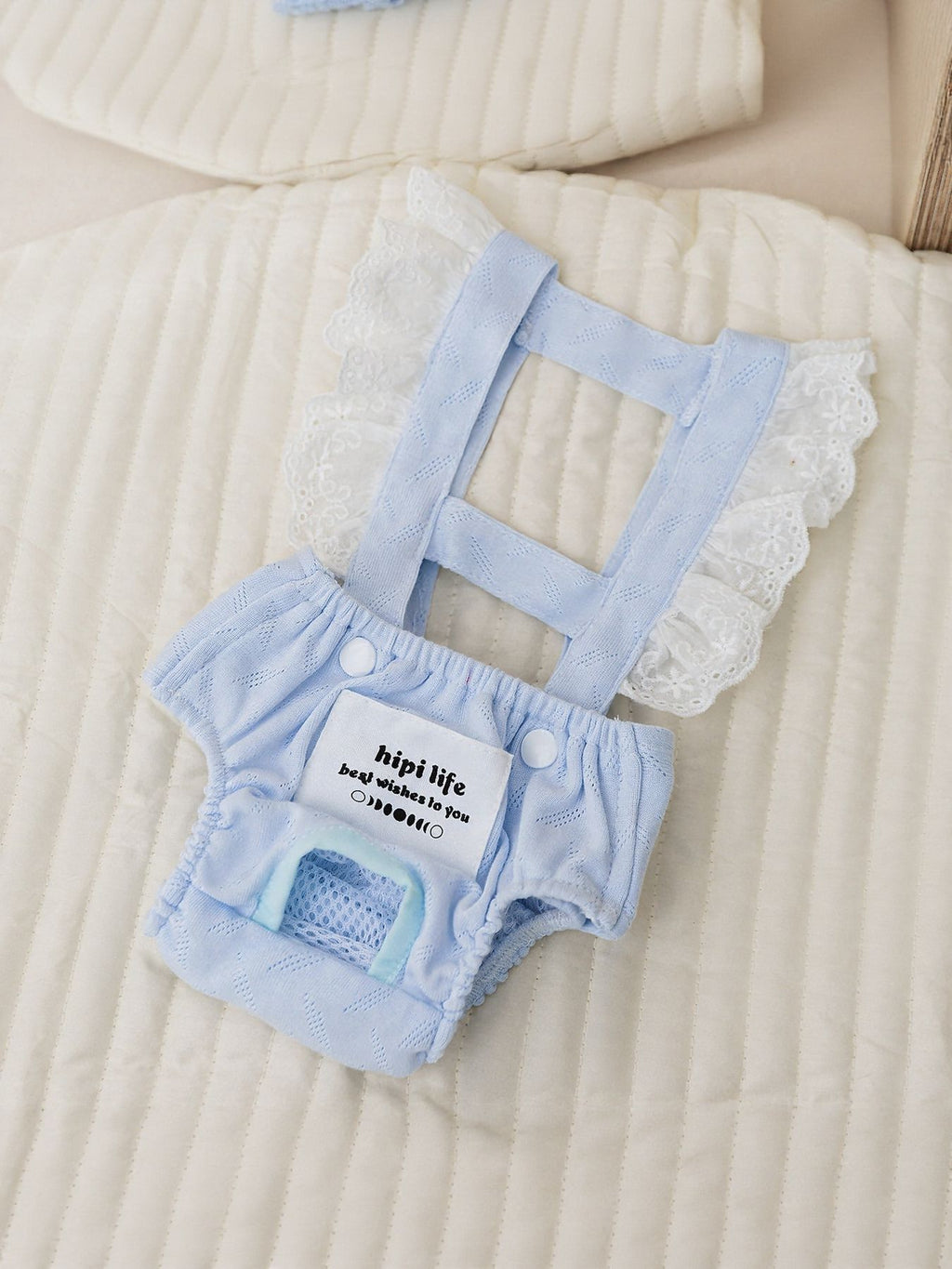 Pet menstrual clothes by Trendsi featuring comfortable, reusable fabric for managing pet hygiene during heat cycles.