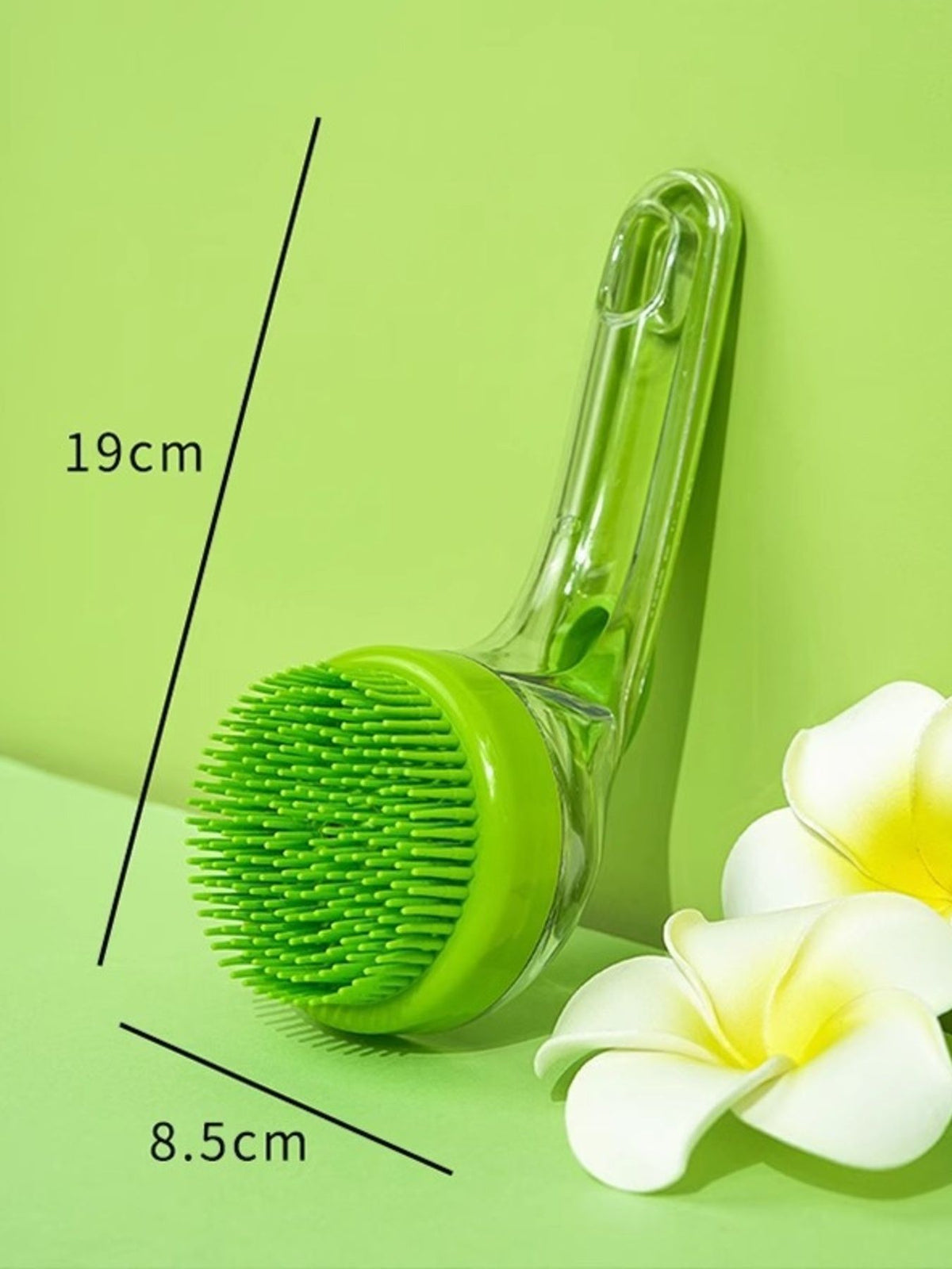 Soft pet shower brush from Trendsi with gentle bristles, ideal for bathing dogs or cats during grooming.